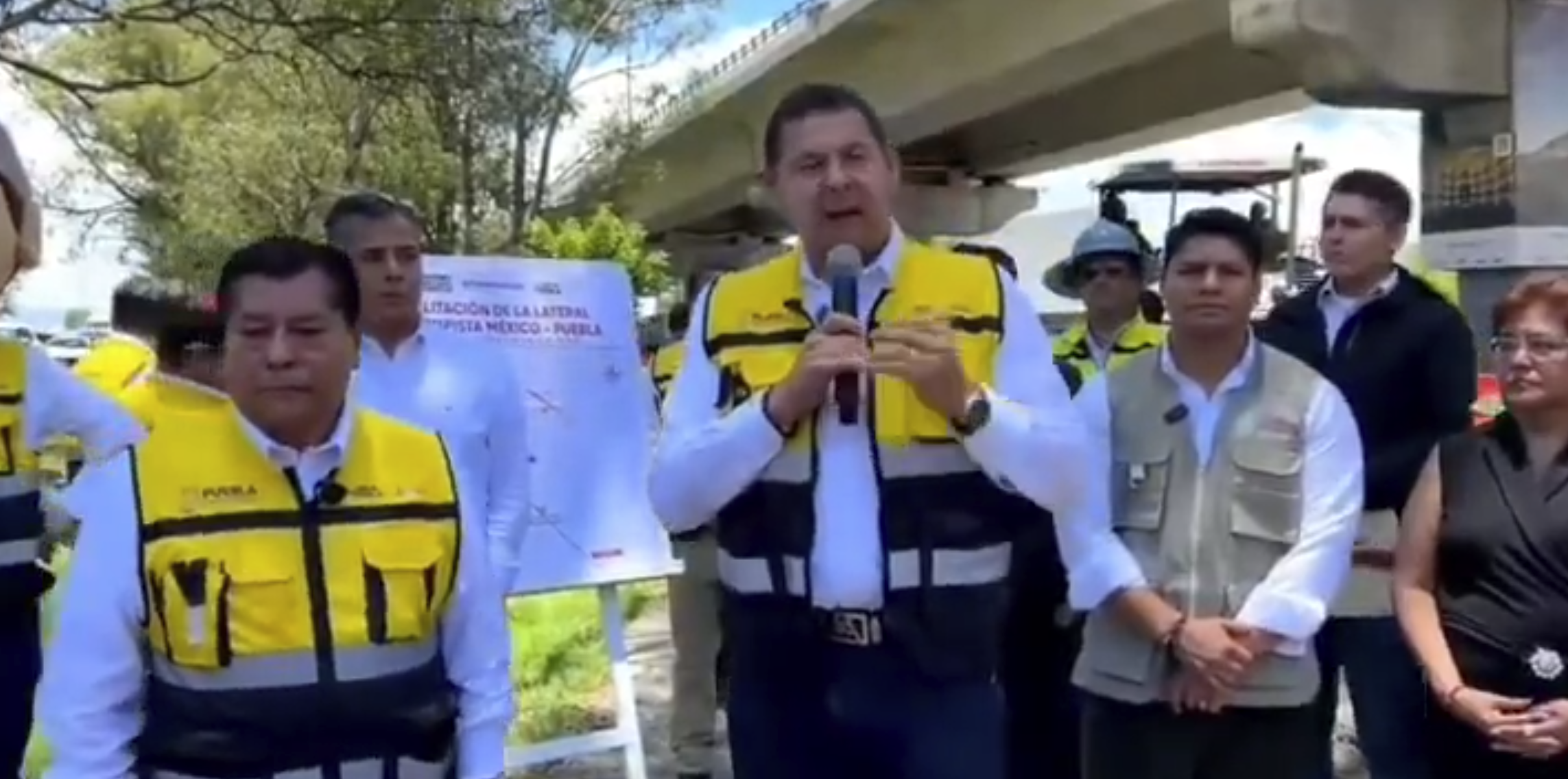Gobernador Armenta exige mayor apoyo vial a alcalde de Puebla en obras de pavimentación