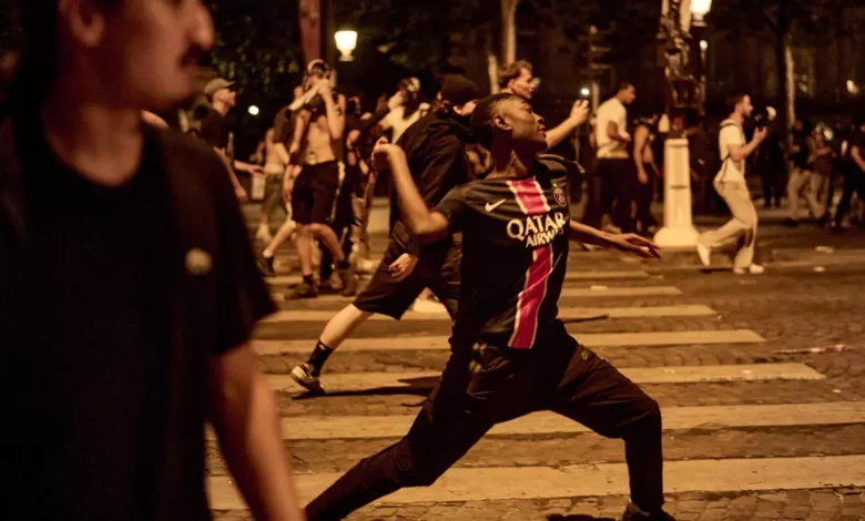 Celebración del PSG en París deja un muerto, cientos de detenidos y decenas de heridos