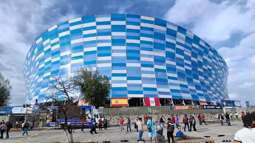 España se impone en el Cuauhtémoc mientras madres buscadoras exigen justicia por desaparecidos en Puebla