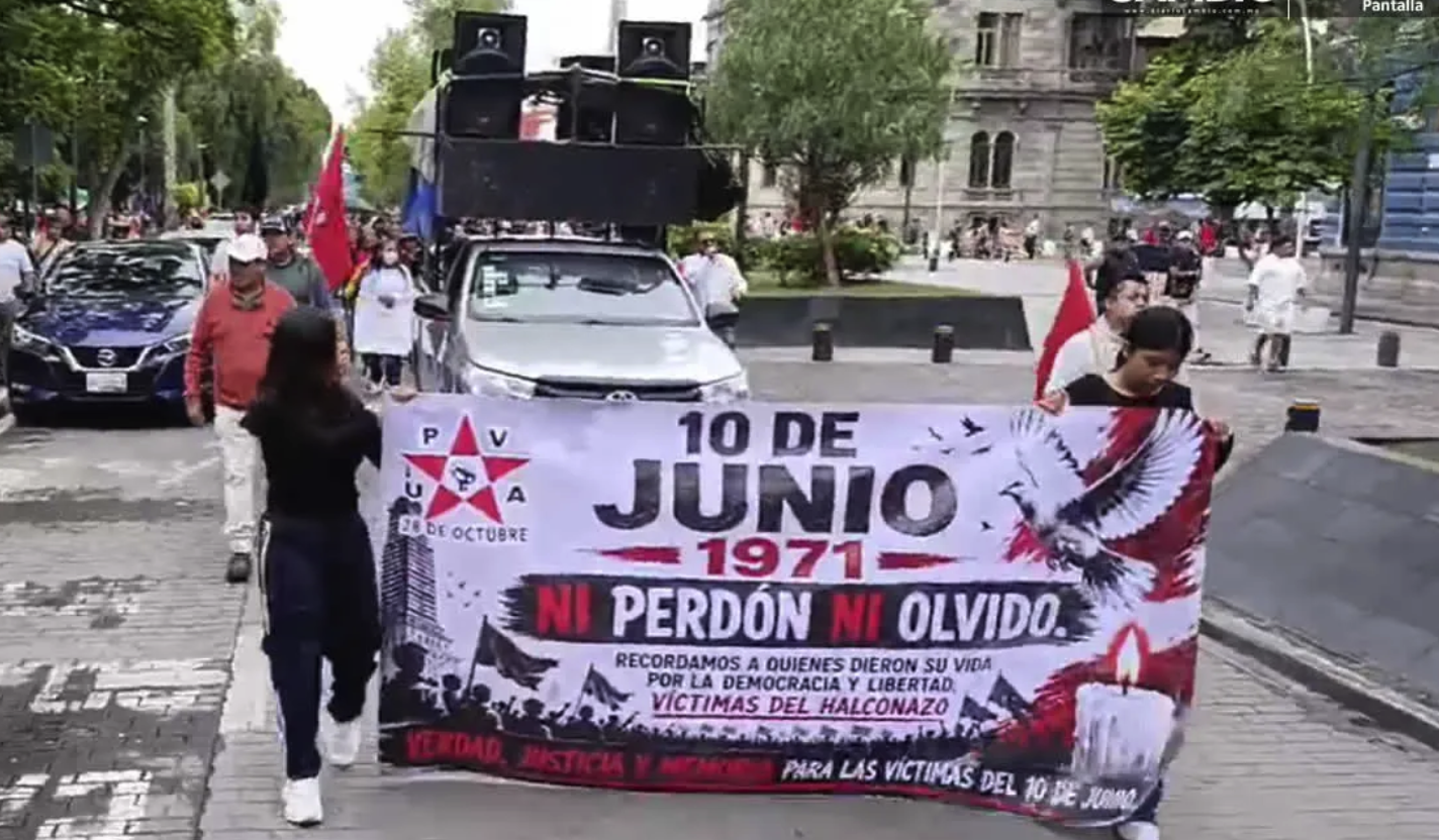 Marcha de la 28 de Octubre afecta movilidad en el corazón de Puebla