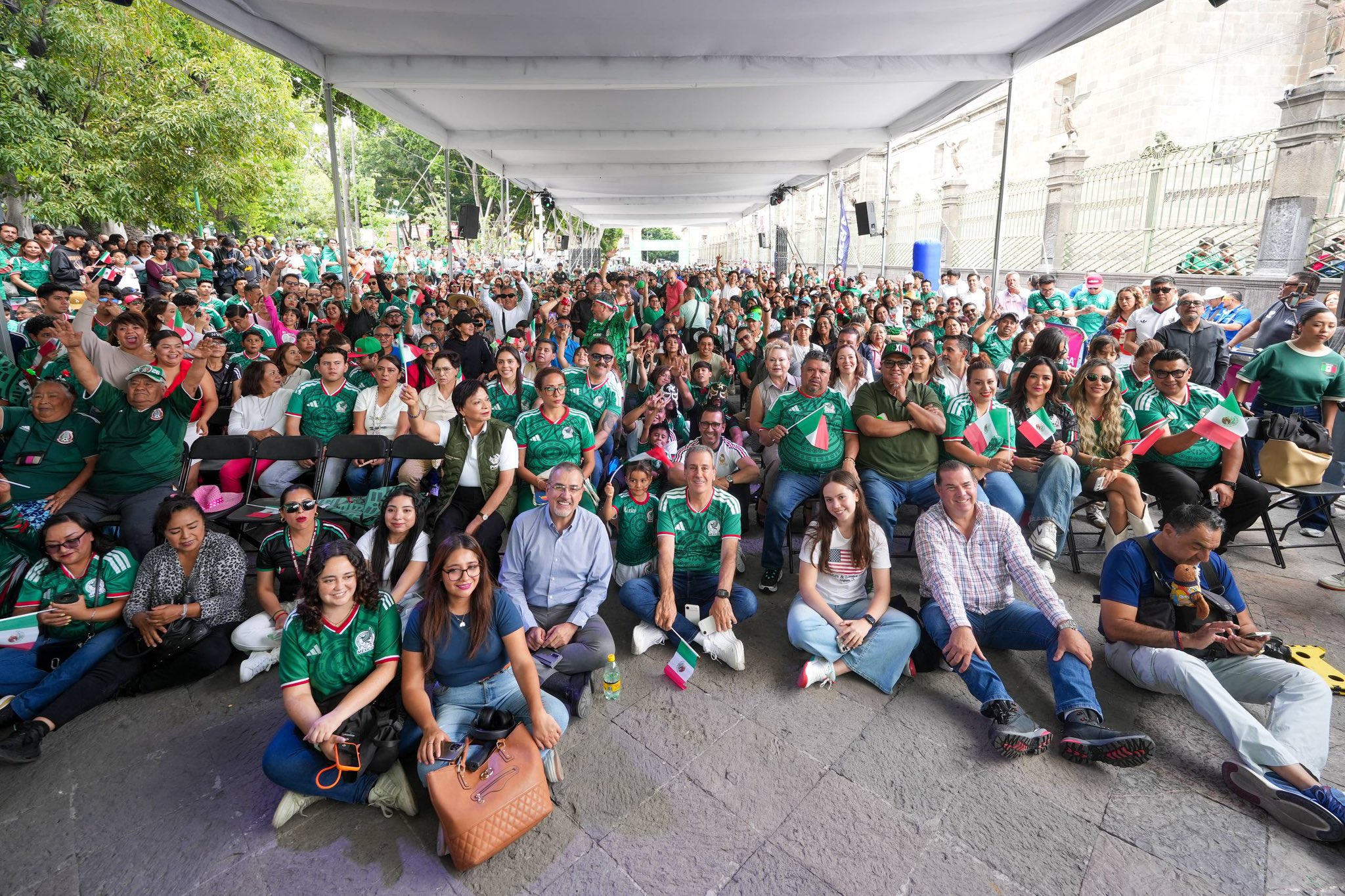 Puebla celebra el Mundial 2026 en su Zócalo pese a alto costo público