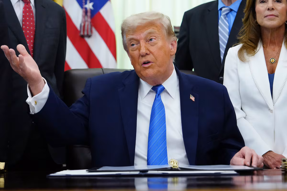 Trump cuestiona renovación del TMEC y resalta desequilibrios comerciales con México y Canadá