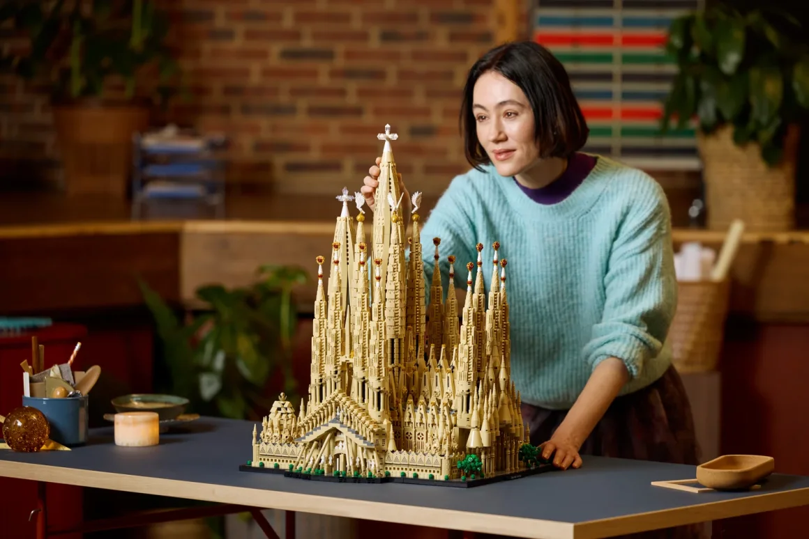 La Sagrada Familia en miniatura: Lego lanza su set más grande inspirado en el ícono de Barcelona