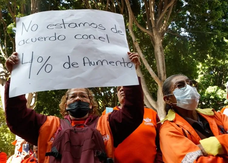 Protesta en Puebla refleja tensiones sindicales y políticas en el servicio de limpia