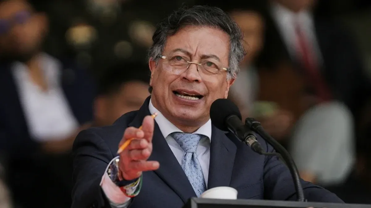 Congreso colombiano ordena suspensión provisional de Gustavo Petro en medio de elecciones presidenciales